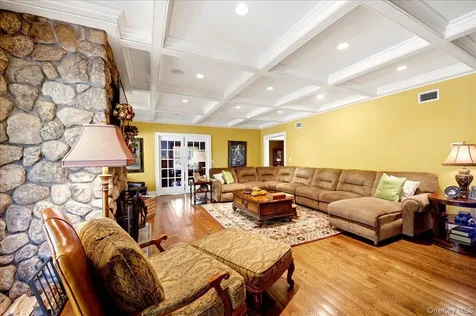 7 Ridgeview Circle Armonk NY 10504