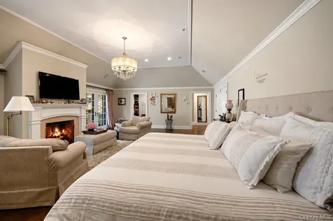 7 Ridgeview Circle Armonk NY 10504