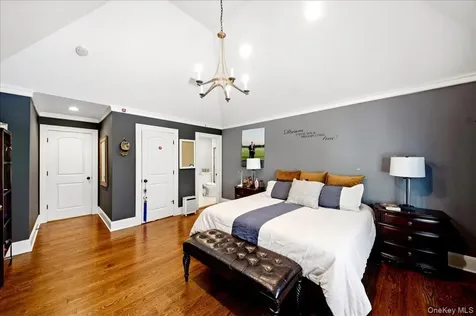 7 Ridgeview Circle Armonk NY 10504