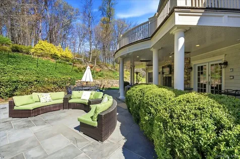 7 Ridgeview Circle Armonk NY 10504
