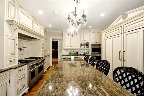 7 Ridgeview Circle Armonk NY 10504