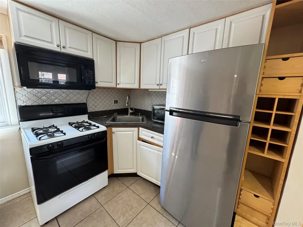 486 Silver Street West Babylon NY 11704