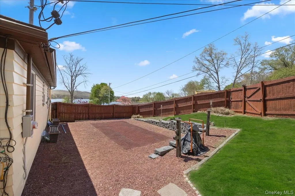 532 Shore Drive New Windsor NY 12553