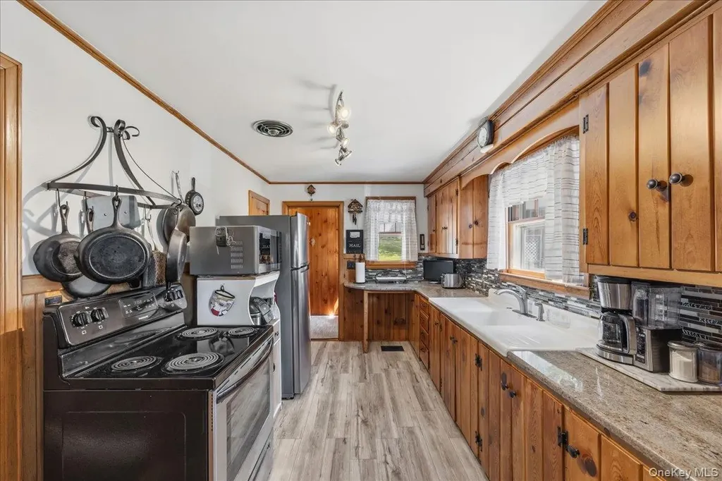 532 Shore Drive New Windsor NY 12553