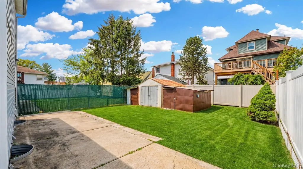 206 Hunnewell Avenue Elmont NY 11003