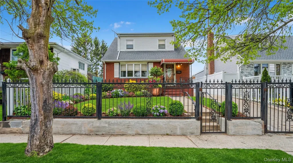 206 Hunnewell Avenue Elmont NY 11003