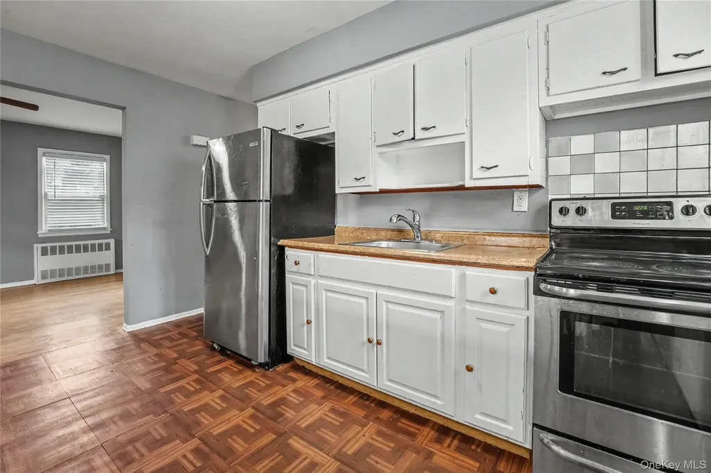 206 Hunnewell Avenue Elmont NY 11003