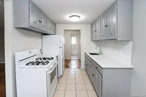 178 Jervis Avenue Farmingdale NY 11735
