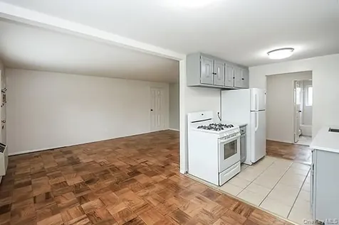 178 Jervis Avenue Farmingdale NY 11735