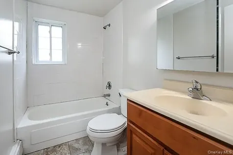 178 Jervis Avenue Farmingdale NY 11735