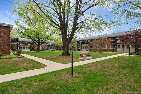 178 Jervis Avenue Farmingdale NY 11735