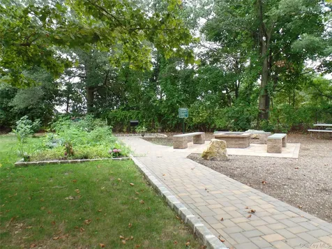 178 Jervis Avenue Farmingdale NY 11735