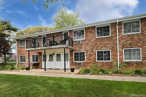 178 Jervis Avenue Farmingdale NY 11735