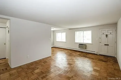 178 Jervis Avenue Farmingdale NY 11735