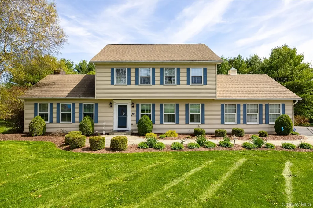 6 Grapevine Place Poughkeepsie NY 12603