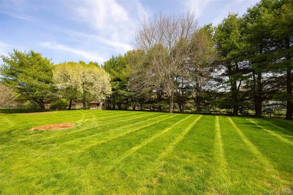 6 Grapevine Place Poughkeepsie NY 12603