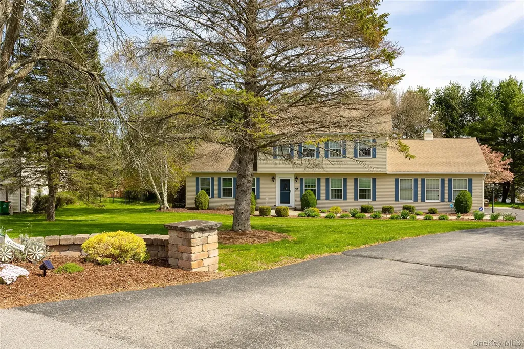 6 Grapevine Place Poughkeepsie NY 12603