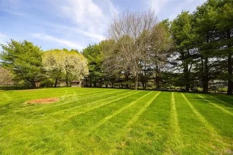 6 Grapevine Place Poughkeepsie NY 12603