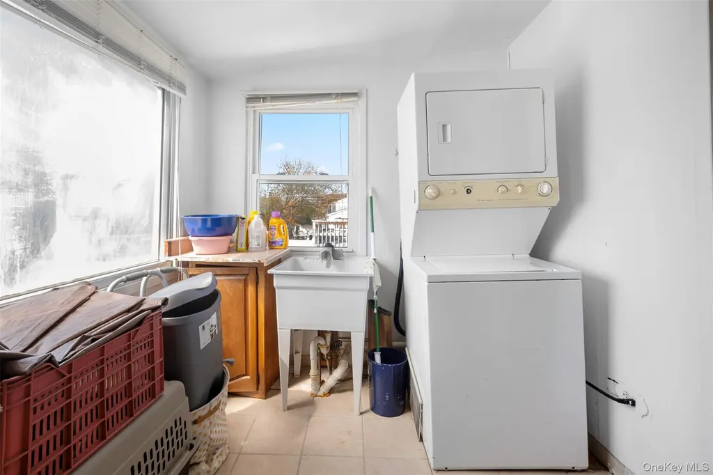 440 E Park Avenue Long Beach NY 11561