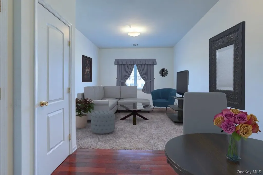 330 Maple Avenue Westbury NY 11590