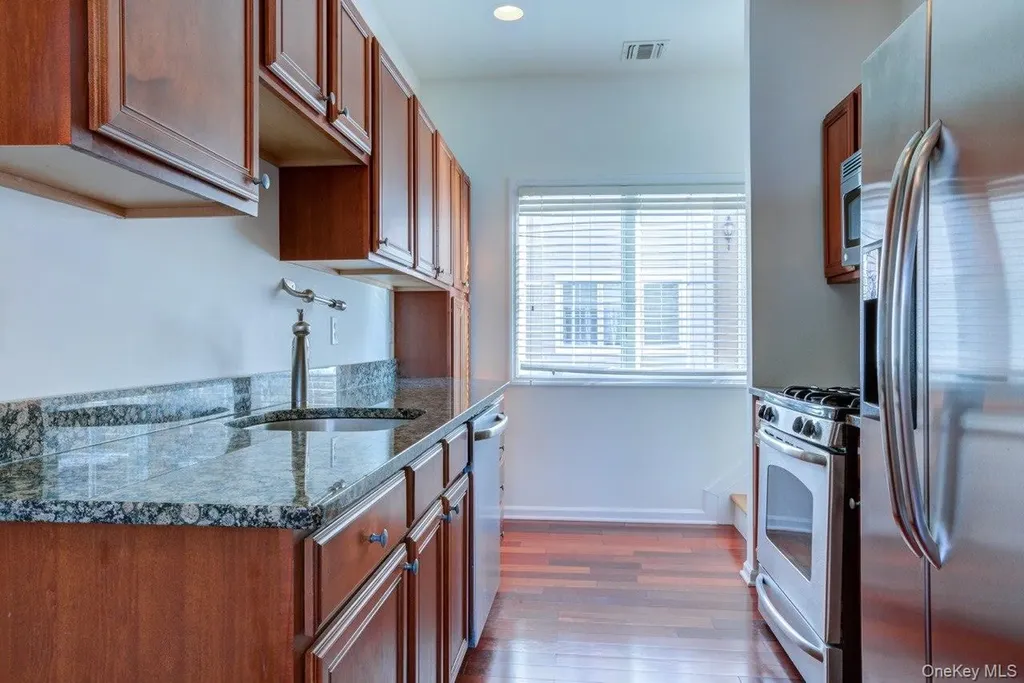 330 Maple Avenue Westbury NY 11590
