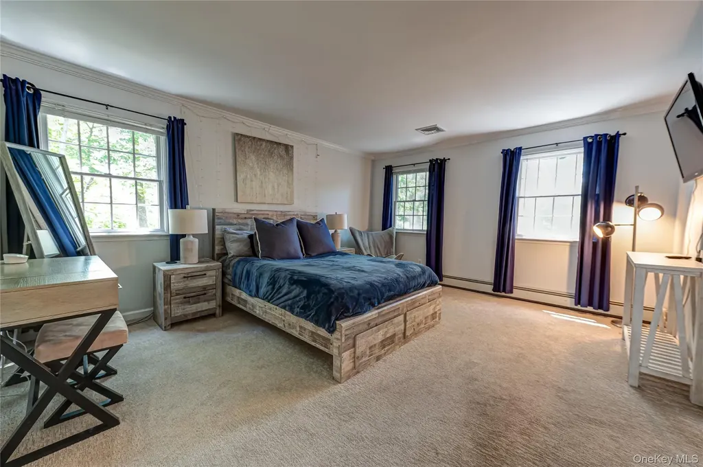 22 Cricket Court Wading River NY 11792