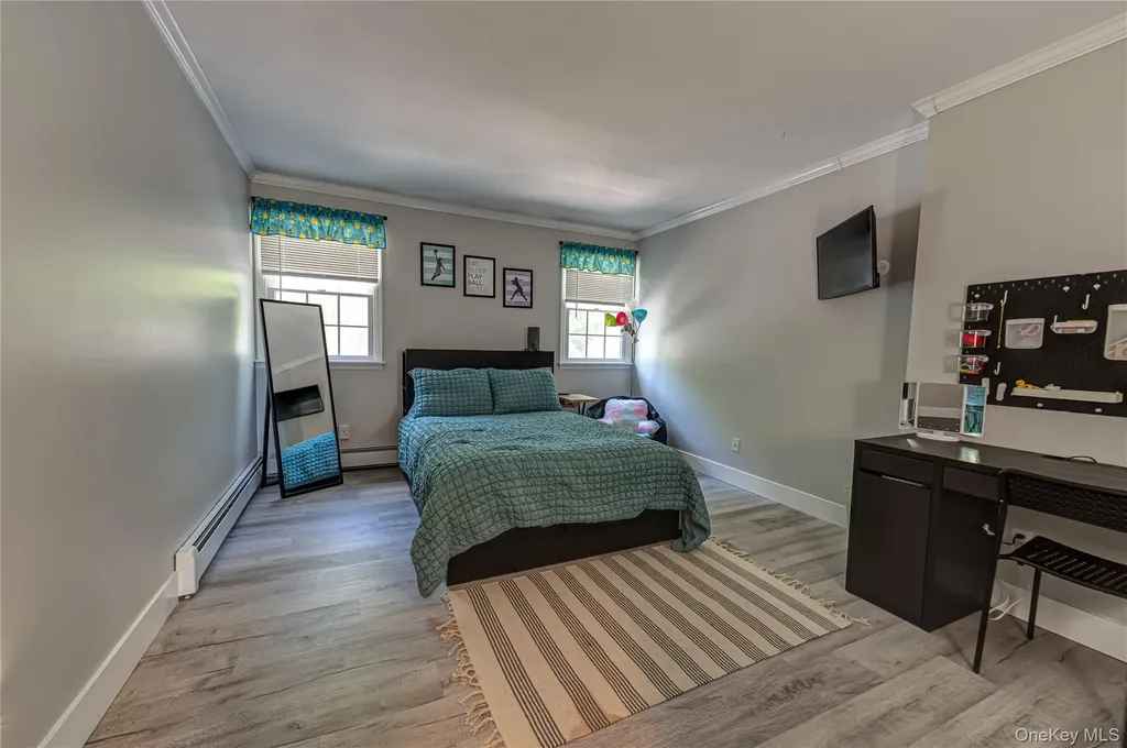 22 Cricket Court Wading River NY 11792