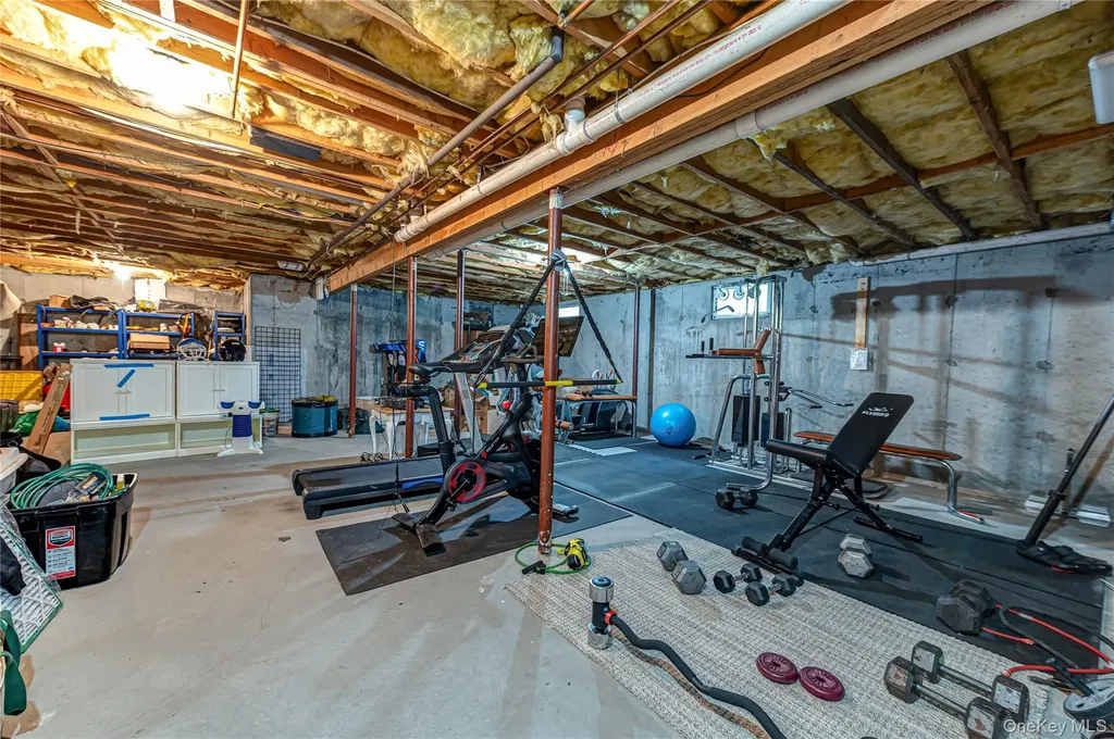 22 Cricket Court Wading River NY 11792