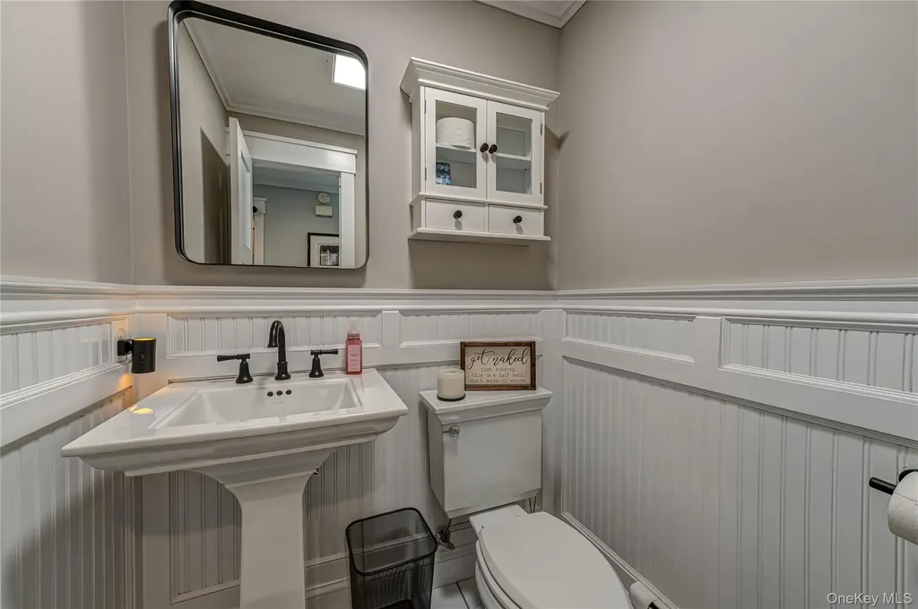 22 Cricket Court Wading River NY 11792