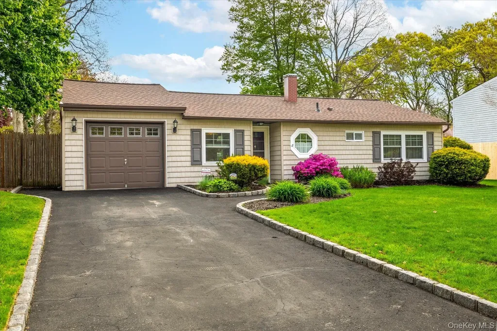 44 Meyer Lane Medford NY 11763