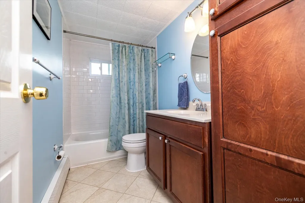 44 Meyer Lane Medford NY 11763
