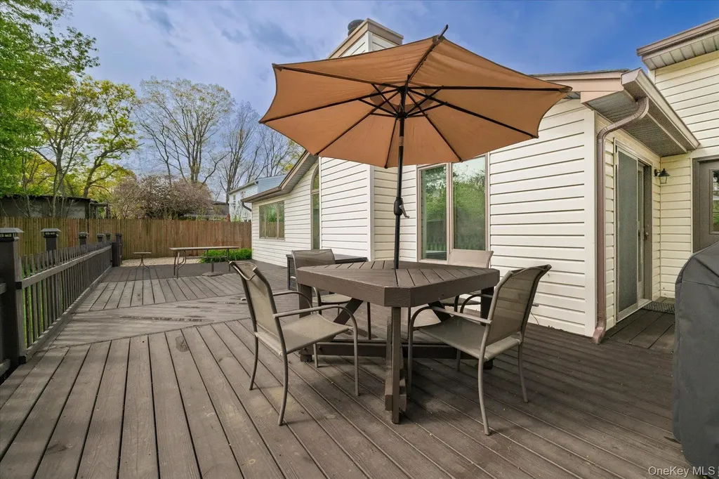 44 Meyer Lane Medford NY 11763