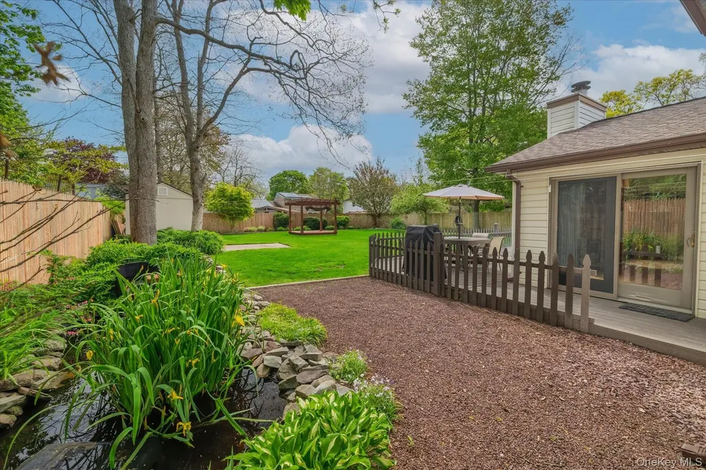 44 Meyer Lane Medford NY 11763