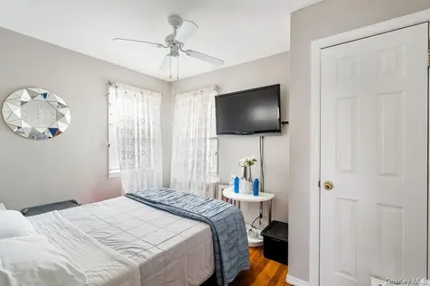283 Hawthorne Avenue Uniondale NY 11553