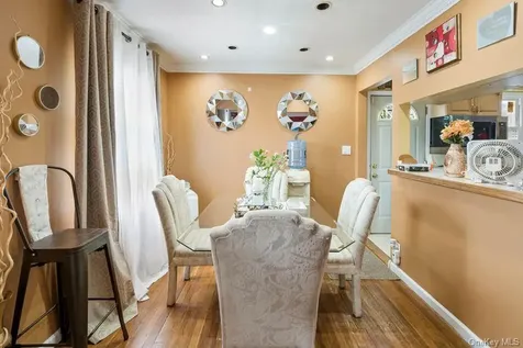 283 Hawthorne Avenue Uniondale NY 11553