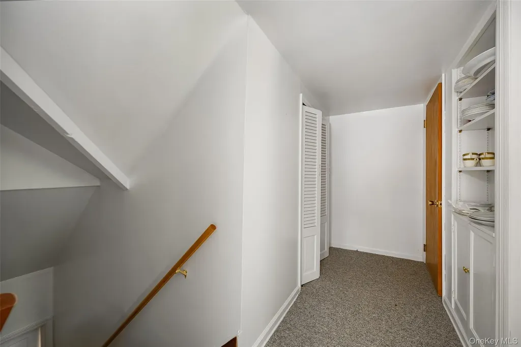 31 Kingston Avenue Poughkeepsie NY 12603
