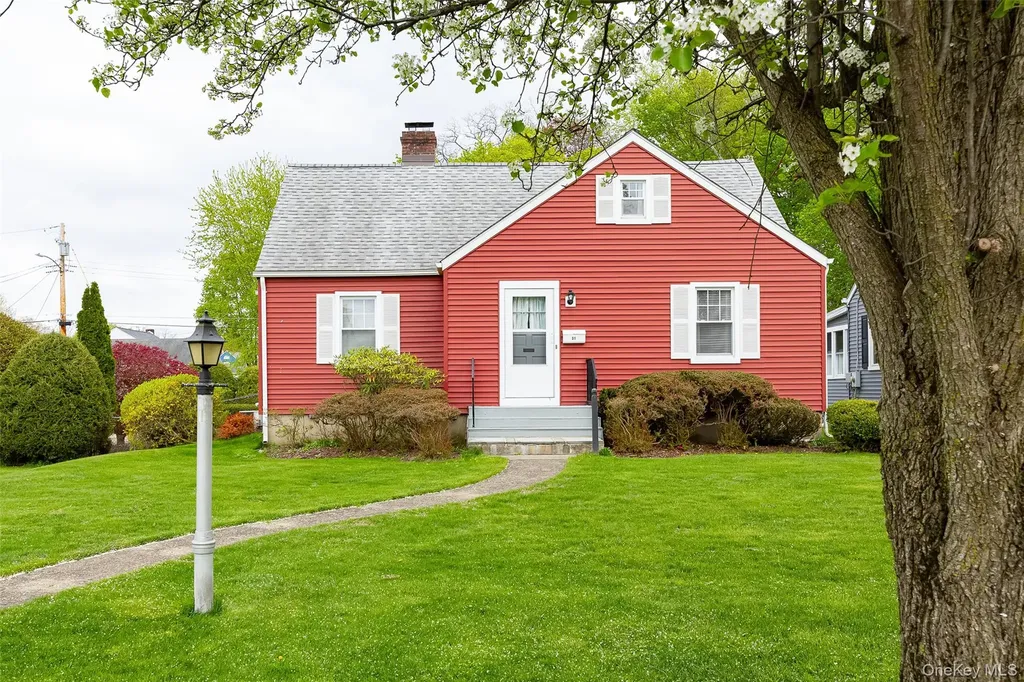 31 Kingston Avenue Poughkeepsie NY 12603