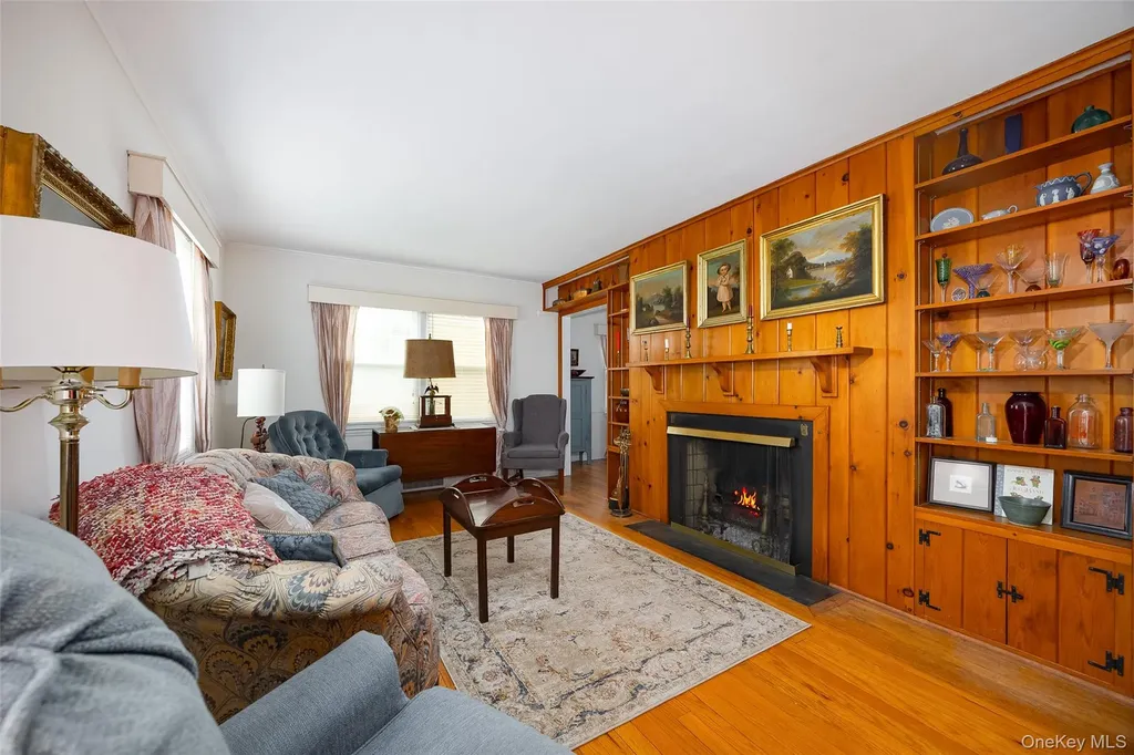 31 Kingston Avenue Poughkeepsie NY 12603