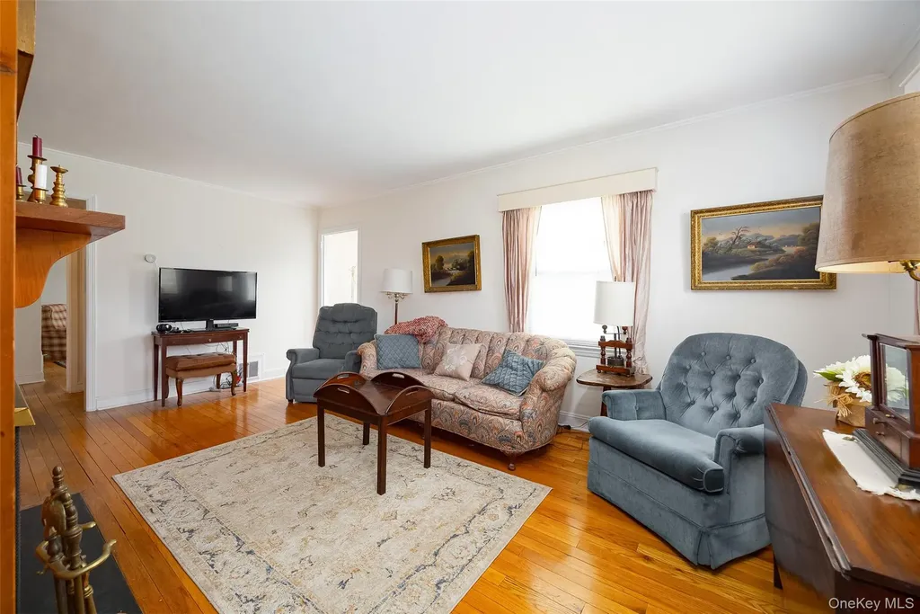 31 Kingston Avenue Poughkeepsie NY 12603