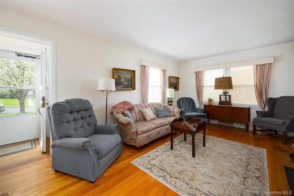 31 Kingston Avenue Poughkeepsie NY 12603
