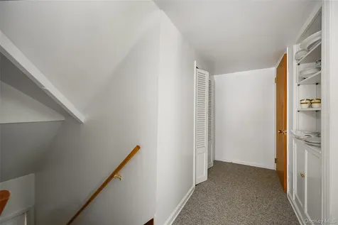 31 Kingston Avenue Poughkeepsie NY 12603