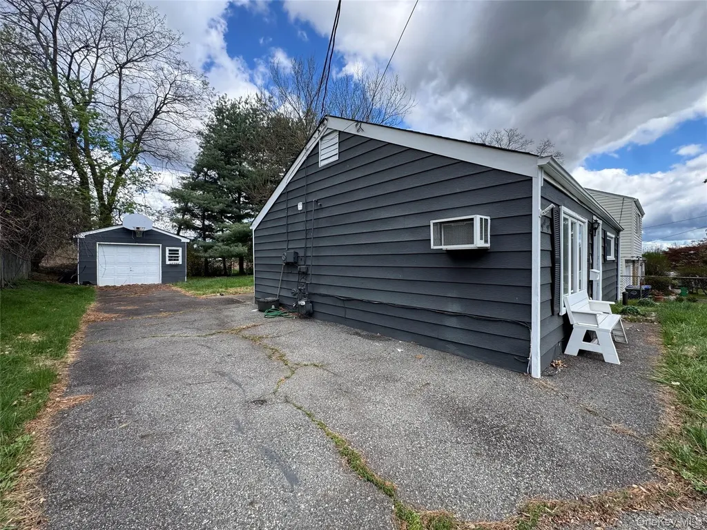 33 Hurd Avenue Garnerville NY 10923