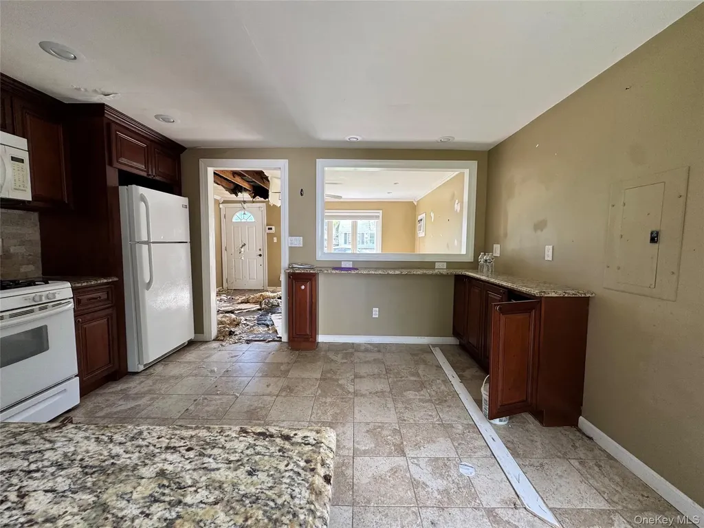 33 Hurd Avenue Garnerville NY 10923
