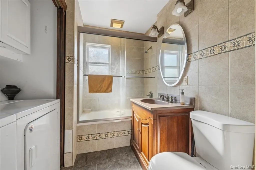 42 Haven Lane Levittown NY 11756