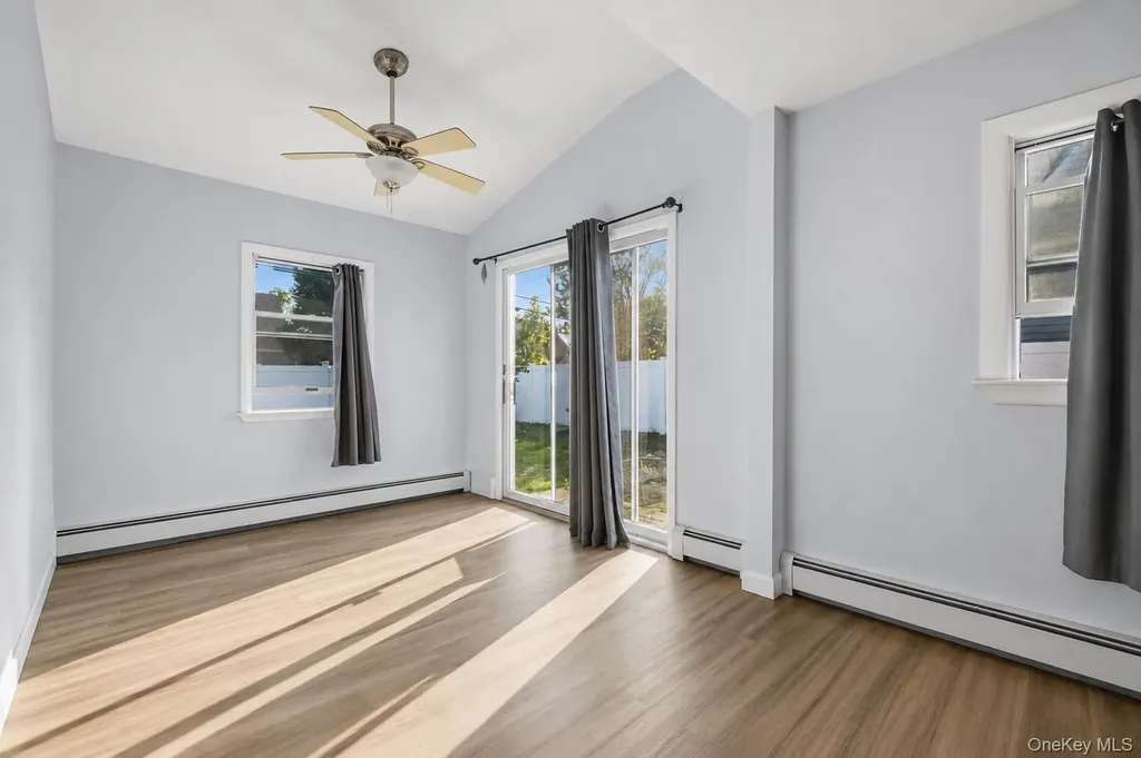 42 Haven Lane Levittown NY 11756