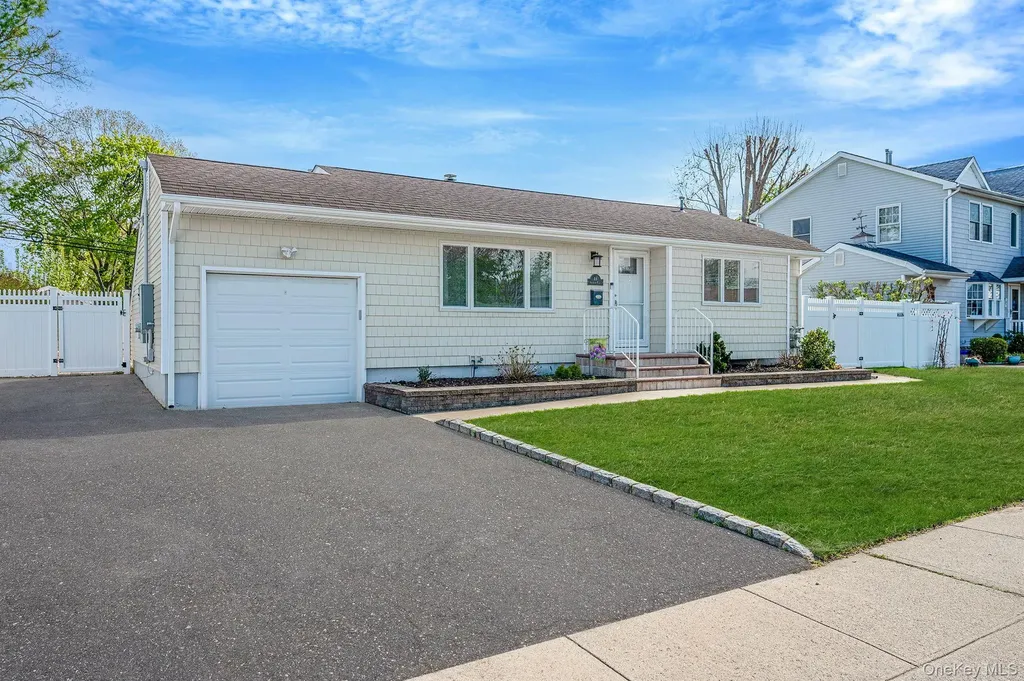 46 Sheldon Place Commack NY 11725