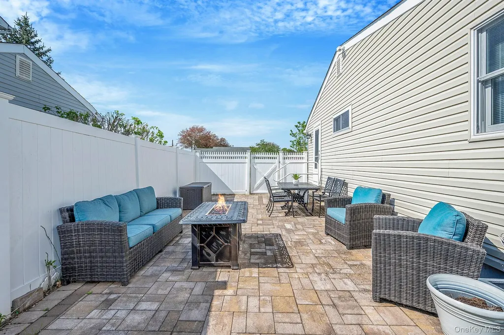 46 Sheldon Place Commack NY 11725