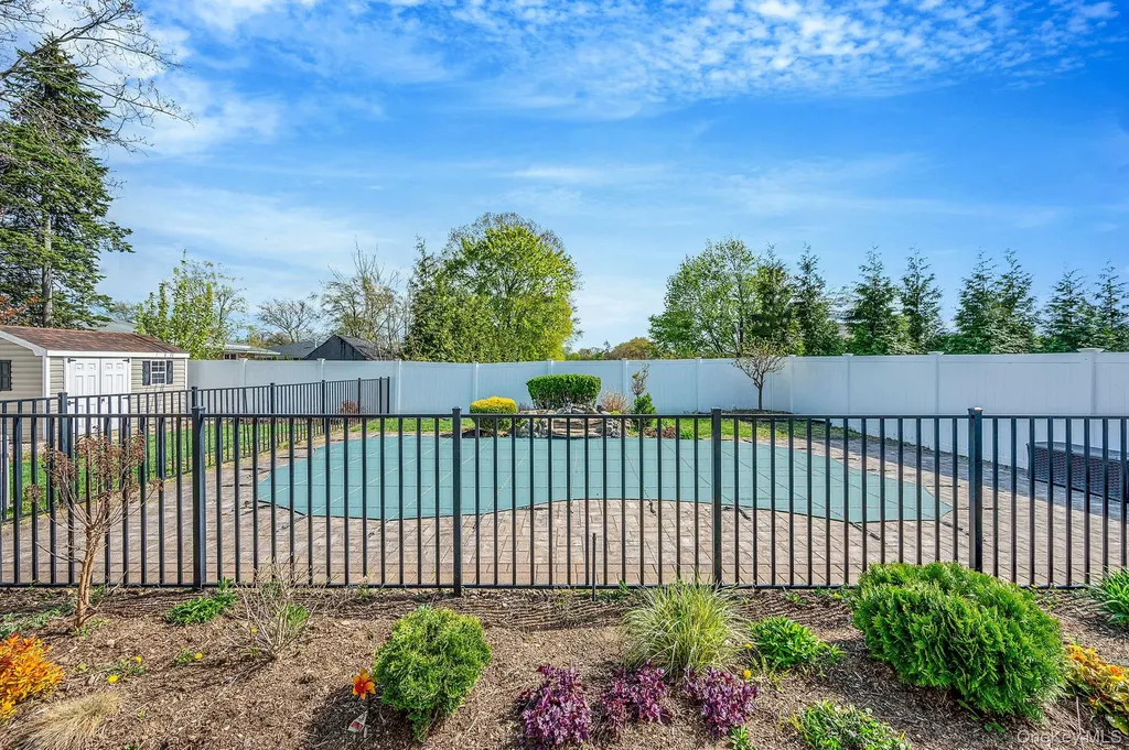 46 Sheldon Place Commack NY 11725