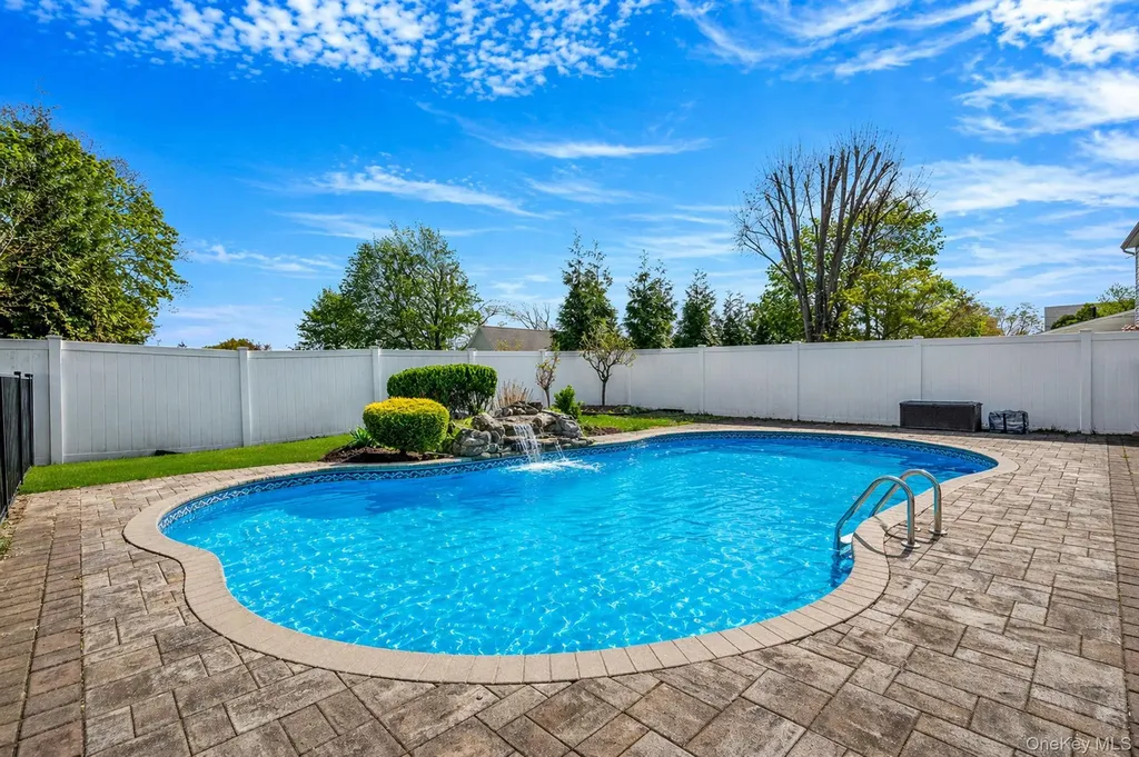 46 Sheldon Place Commack NY 11725
