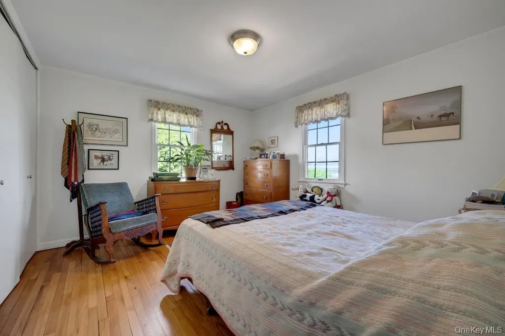 16 Ria Drive White Plains NY 10605